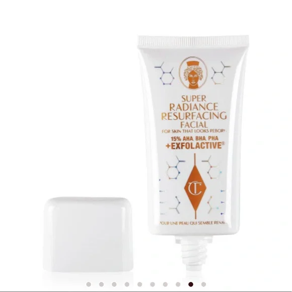 Charlotte Tilbury Super Radiance Resurfacing Facial - Picture 2 of 3